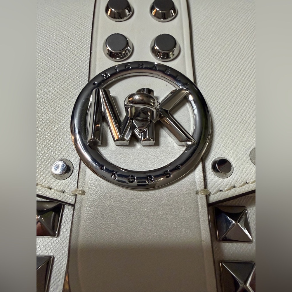 Michael Kors Greenwich Shoulder Bag - Picture 14 of 14
